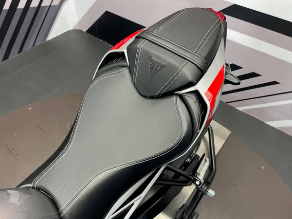TRIUMPH STREET TRIPLE RS - Thumbnail 24