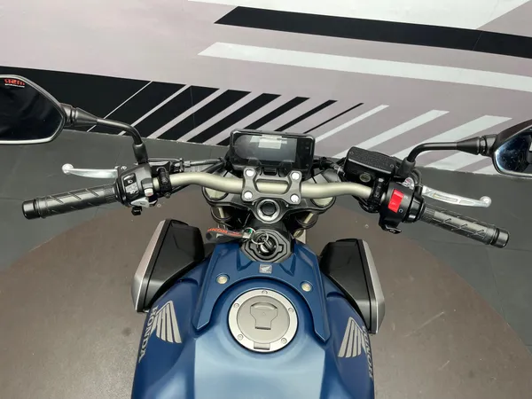 HONDA CB 650 R - Thumbnail 7