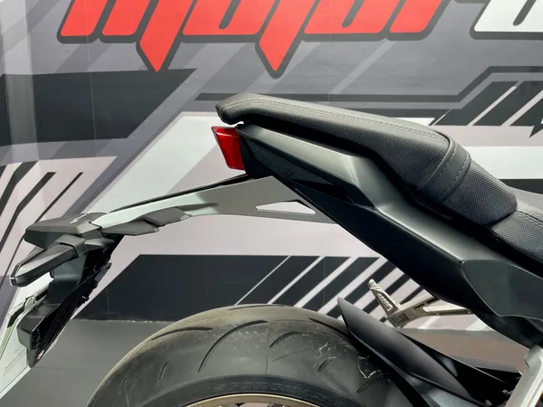 HONDA CB 650 R - Thumbnail 12