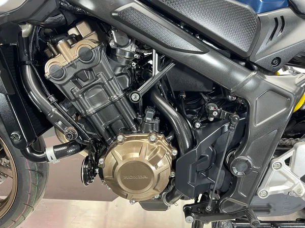HONDA CB 650 R - Thumbnail 16