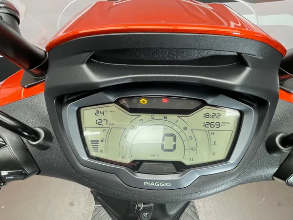 PIAGGIO BEVERLY 300 - Thumbnail 6