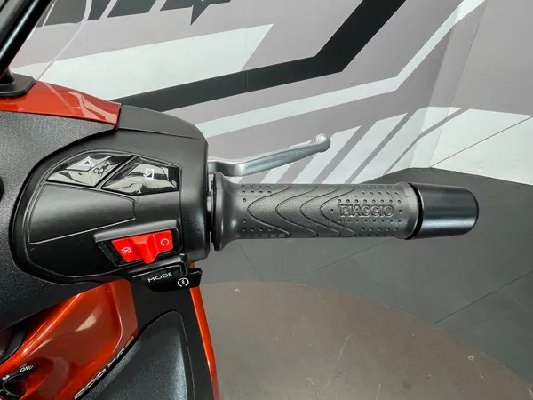 PIAGGIO BEVERLY 300 - Thumbnail 10