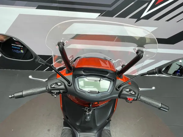 PIAGGIO BEVERLY 300 - Thumbnail 7
