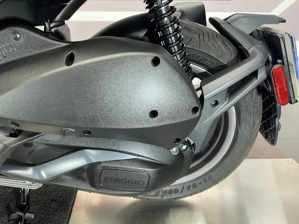 PIAGGIO BEVERLY 300 - Thumbnail 19
