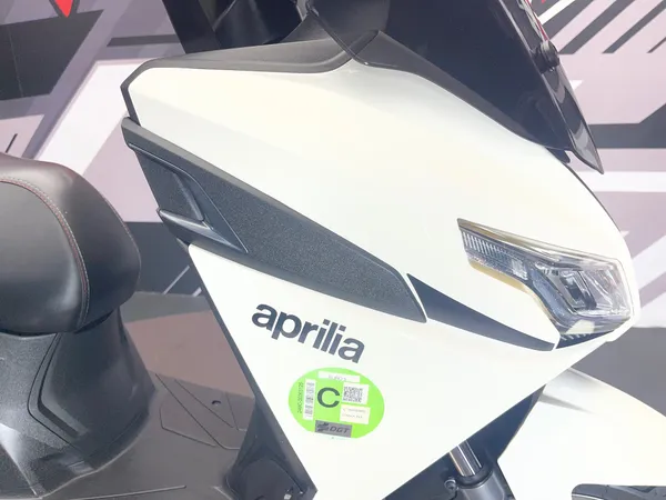 APRILIA SXR 50 - Thumbnail 11