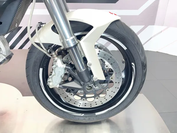 DUCATI MONSTER 696 - Thumbnail 13