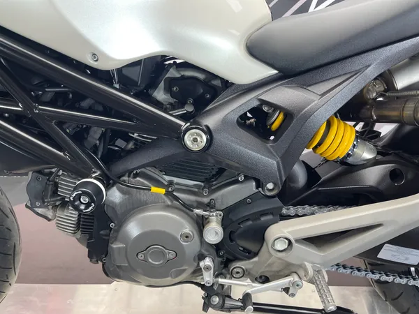 DUCATI MONSTER 696 - Thumbnail 24