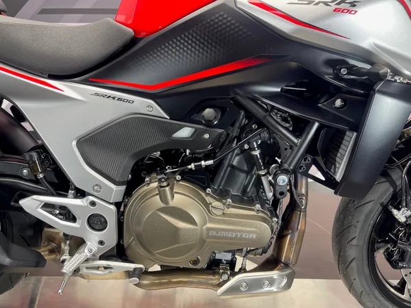 QJMOTOR SRK 600 - Thumbnail 15