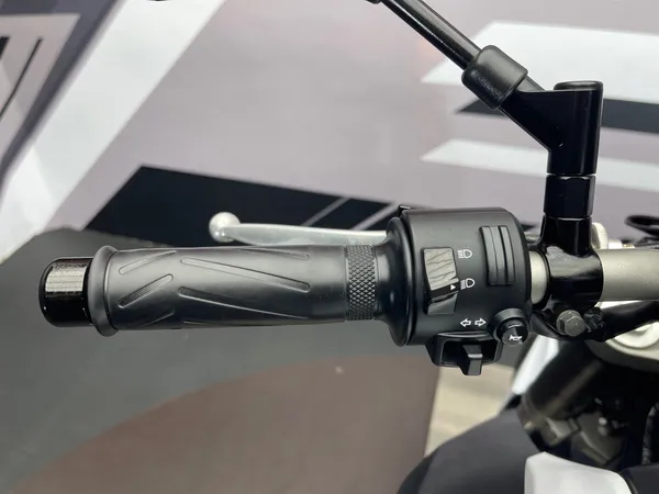 YAMAHA MT-07 ABS - Thumbnail 9