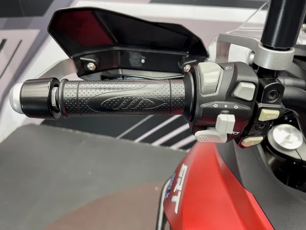 QJMOTOR SRT 800 X - Thumbnail 8