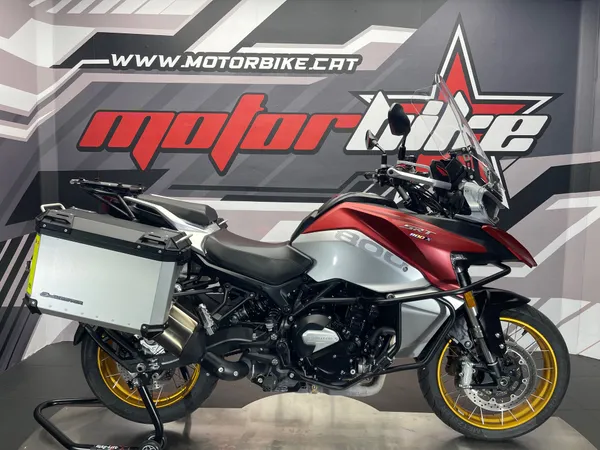 QJMOTOR SRT 800 X - Thumbnail 1