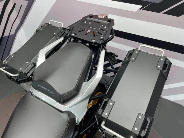 QJMOTOR SRT 800 X - Thumbnail 19