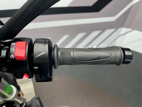 TRIUMPH STREET TRIPLE - Thumbnail 9