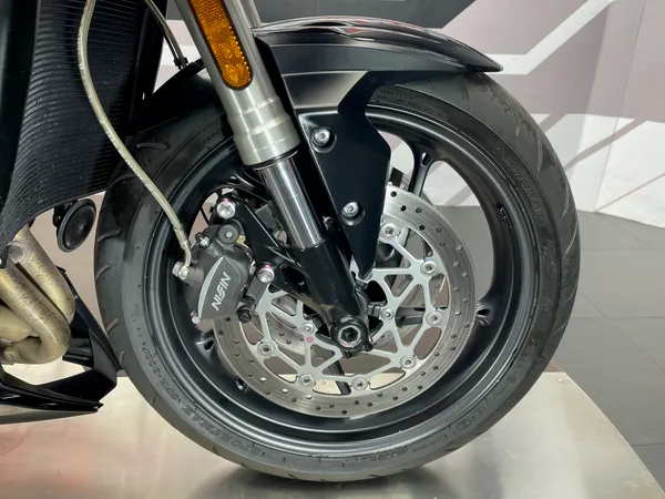 TRIUMPH STREET TRIPLE - Thumbnail 18