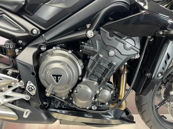 TRIUMPH STREET TRIPLE - Thumbnail 12