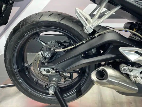TRIUMPH STREET TRIPLE - Thumbnail 13