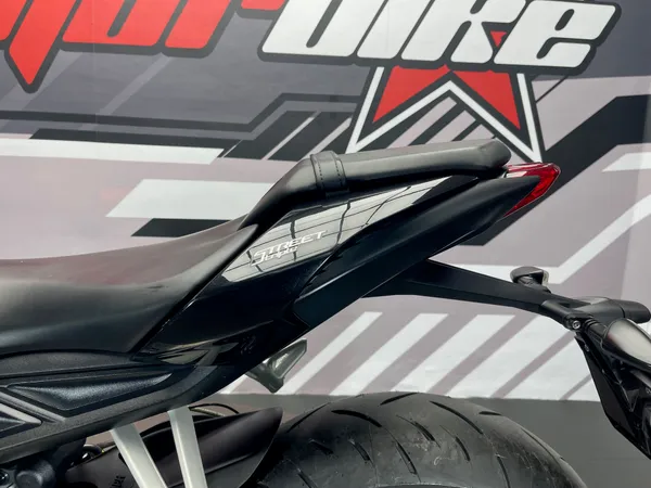 TRIUMPH STREET TRIPLE - Thumbnail 19