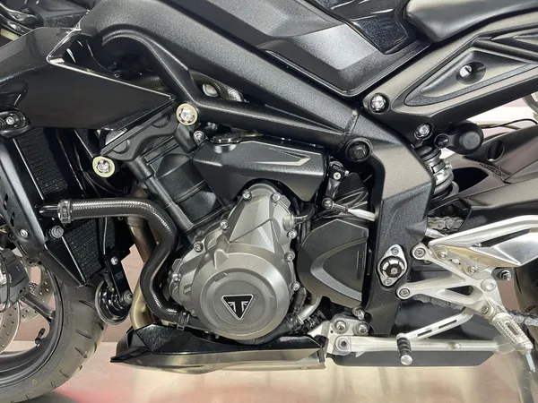 TRIUMPH STREET TRIPLE - Thumbnail 20