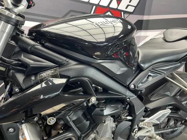 TRIUMPH STREET TRIPLE - Thumbnail 22