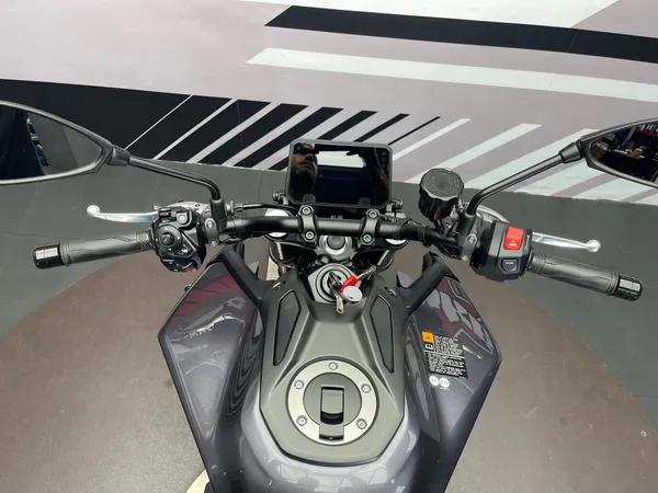 YAMAHA MT-09 - Thumbnail 7
