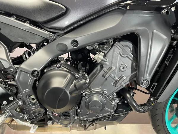 YAMAHA MT-09 - Thumbnail 14