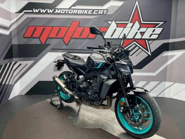 YAMAHA MT-09 - Thumbnail 5