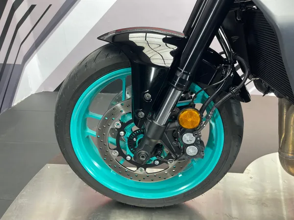 YAMAHA MT-09 - Thumbnail 21