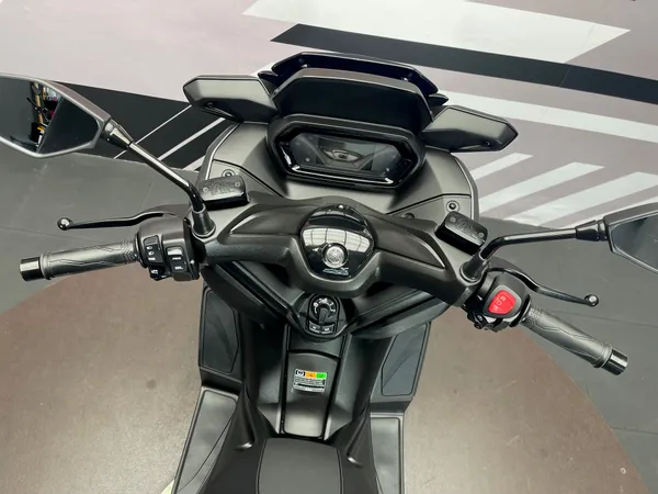 YAMAHA X-MAX 125 ABS - Thumbnail 10